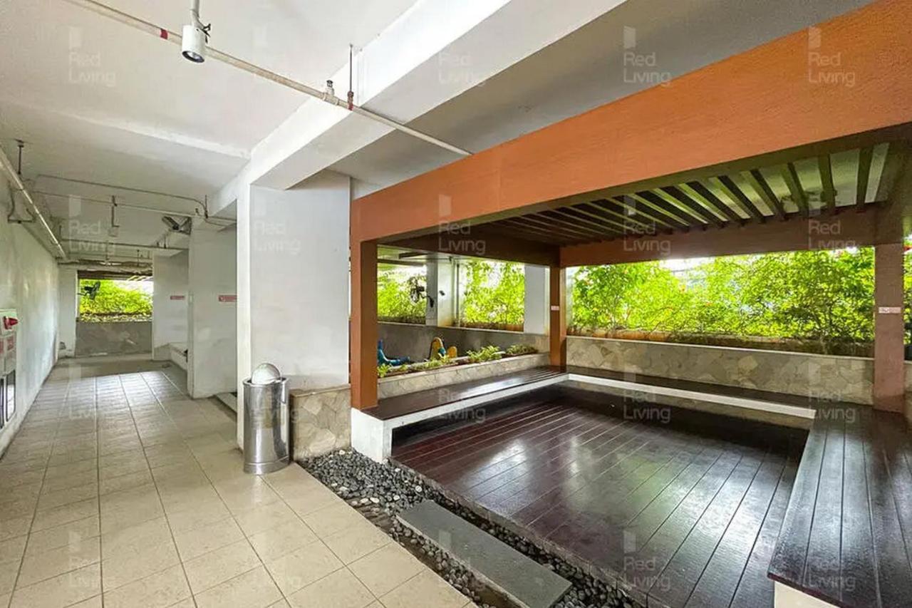 Redliving Bassura - Byrin Tower Jasmine Hotel 2*